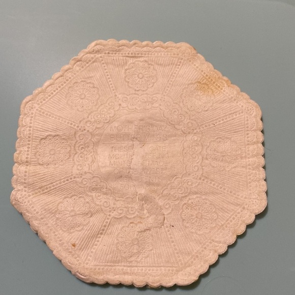 Vintage 1982 Metal Tin Canister Container - Picture 5 of 6